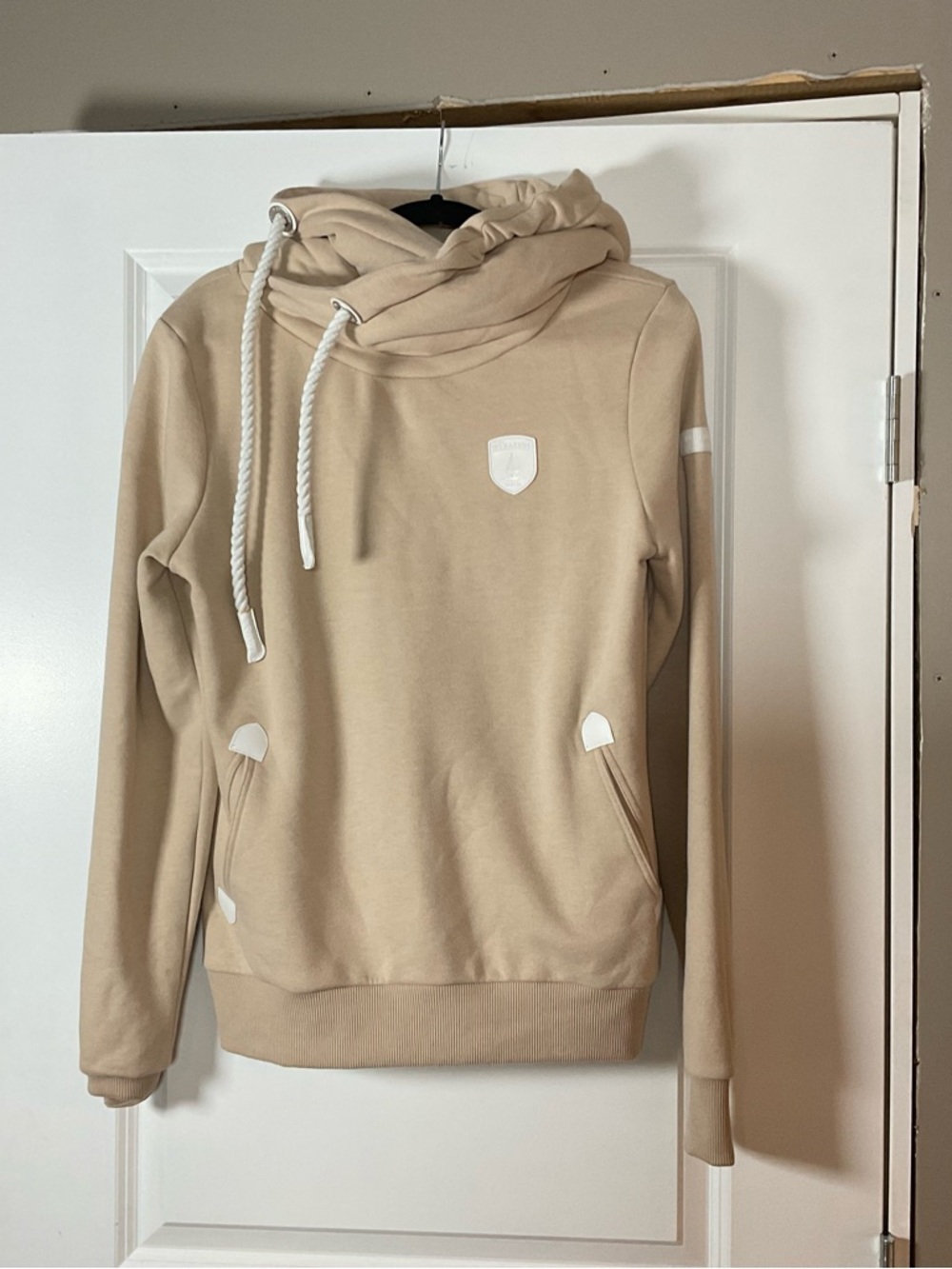 Wanakome Sand Pullover Hoodie with White Rope Drawstrings ✨new✨